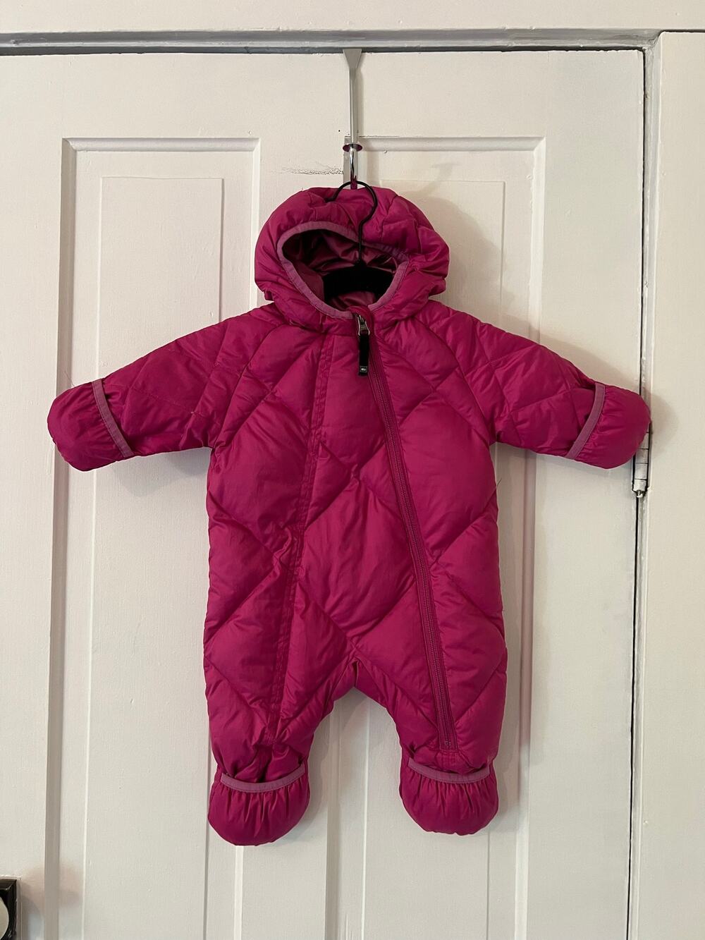 REI 6 months down bunting winter snow suit one piece zip up hooded quilted